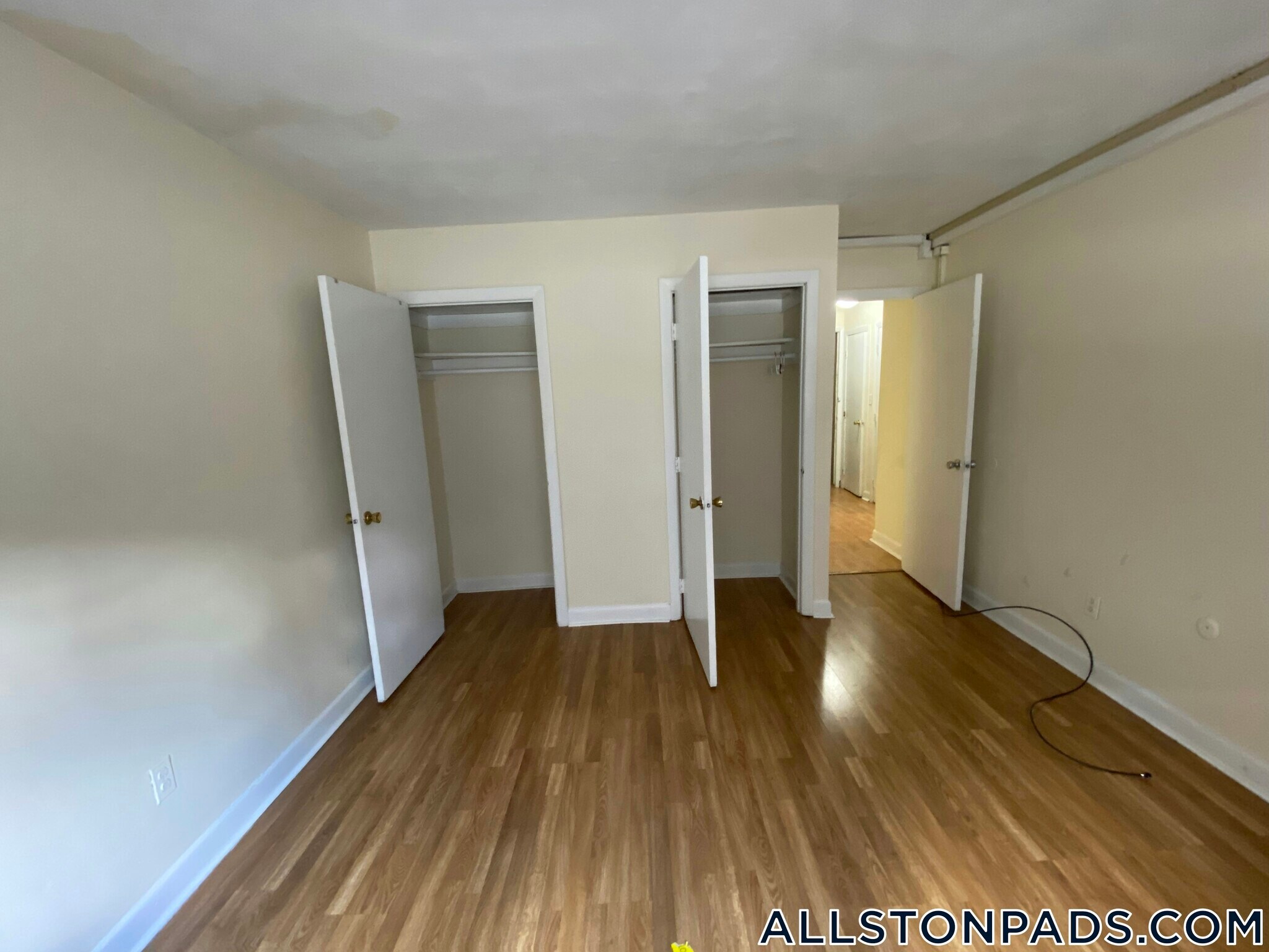 Building Photo - 84 Gardner St