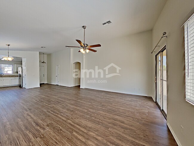 Building Photo - 10525 W Hughes Dr