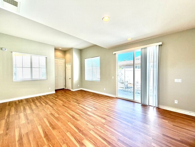 Building Photo - Modern Murrieta Living: Spacious 3-Bedroom Home in Griffith Place