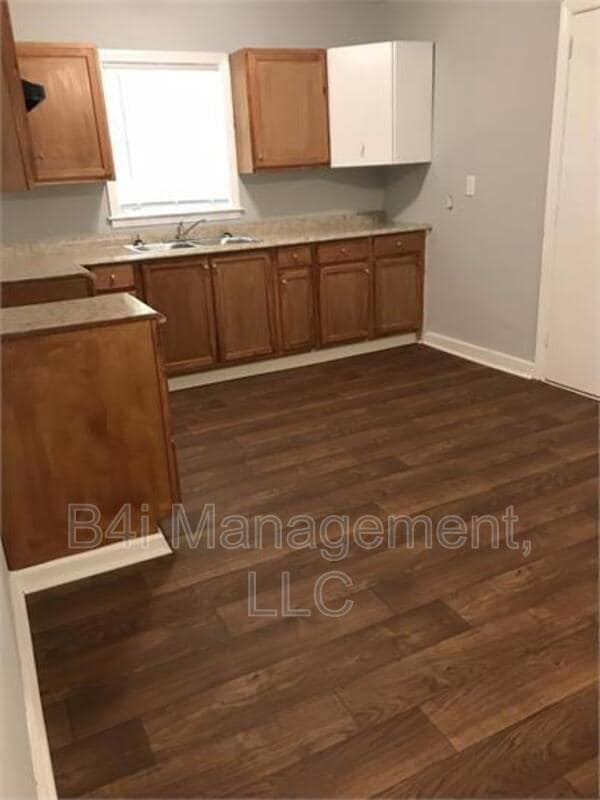 Building Photo - 4569 Mitchell St