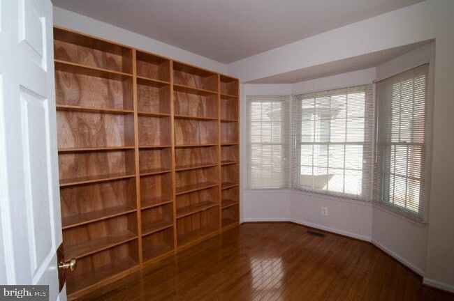 Building Photo - 10838 Welbury Ct