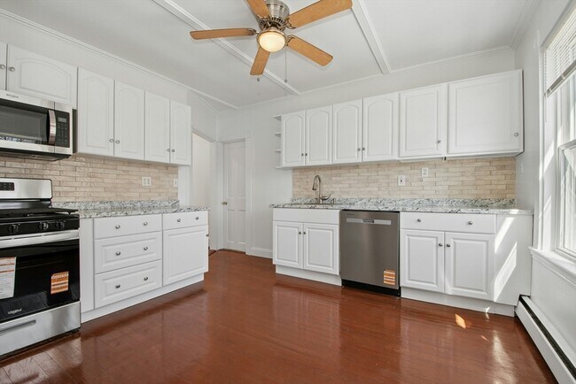 Building Photo - 78 Grove St