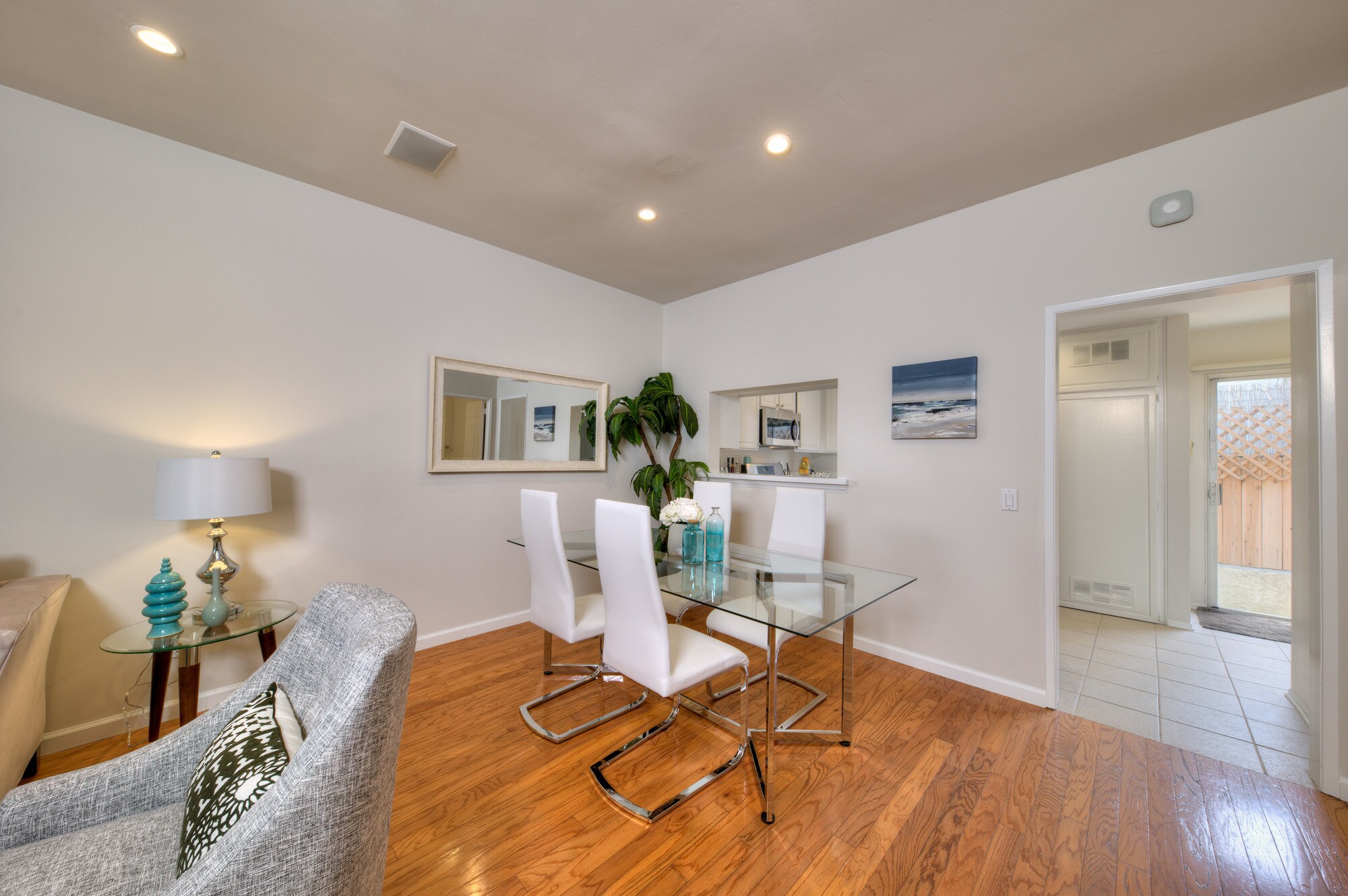 Dinning Room - 938 18th St