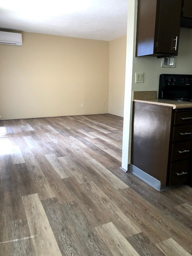 Looking into Living Room from Dining Room - 3808 SE Cesar Estrada Chavez Blvd