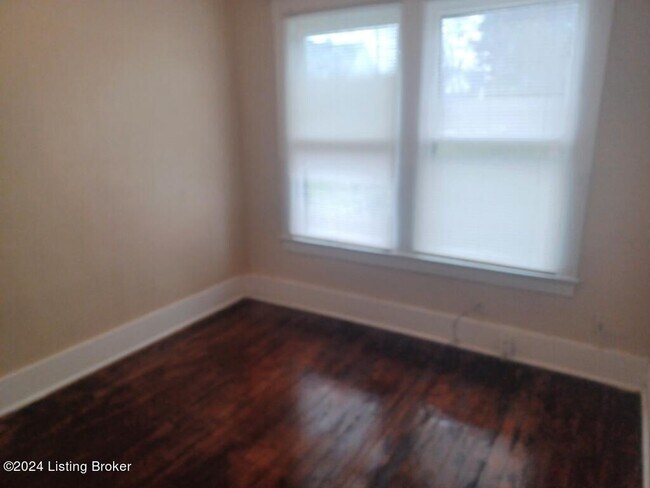 Building Photo - 744 S 37th St