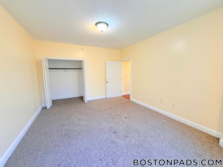 Building Photo - 83 Fairmount Ave