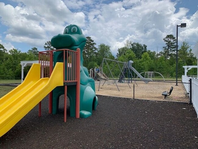 Building Photo - 2130 New Garden Rd