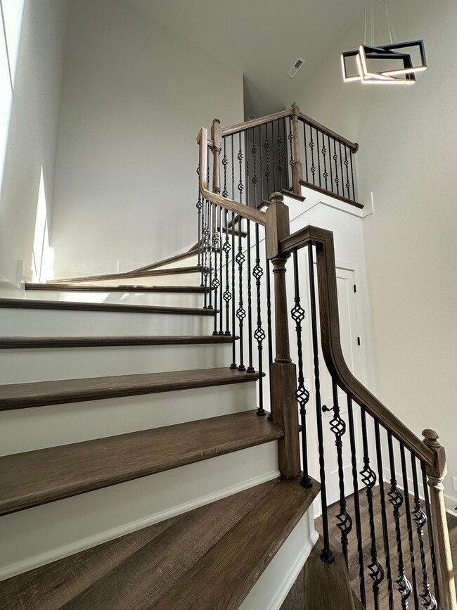 Building Photo - Brand New Norton Commons Condo!