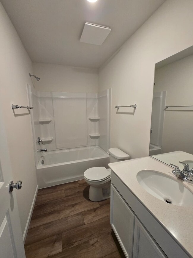 Building Photo - 5931 Hawkweed Dr