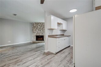 Building Photo - 4307 S 1st St