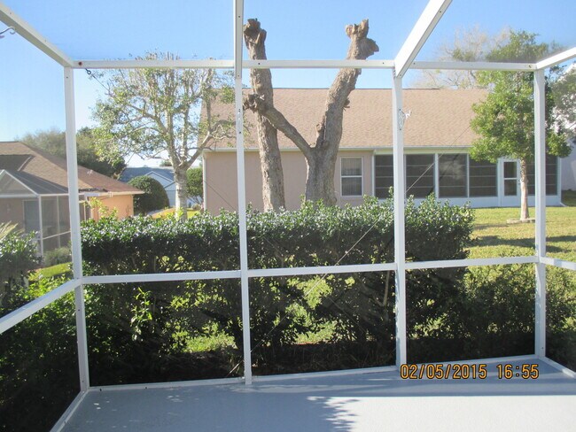 Building Photo - Lovely Oakwood Village Home