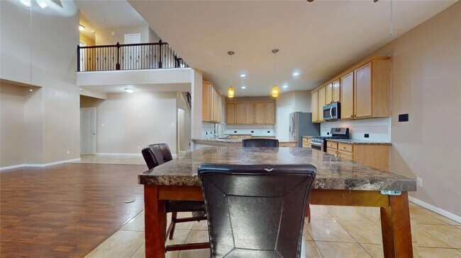 Building Photo - 21050 Florette Ln