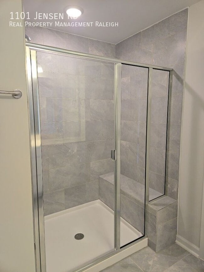 Building Photo - 1101 Carr Rd