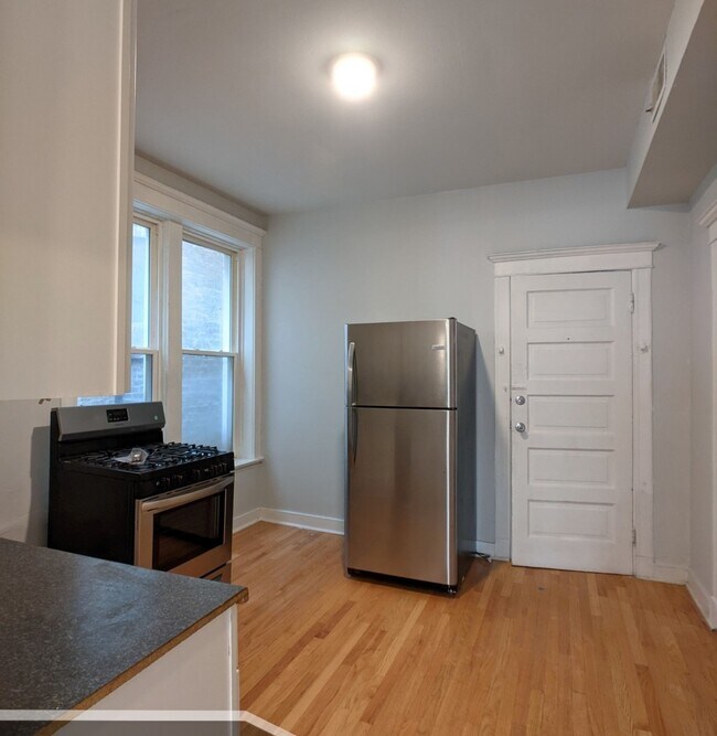 Building Photo - 3544 N Halsted St