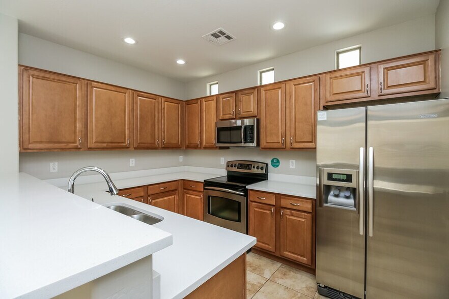 Building Photo - 2918 S Anderson Ln