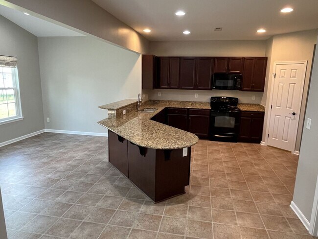 Building Photo - Beautiful 2 Story Corner Lot 3 Bed home in...