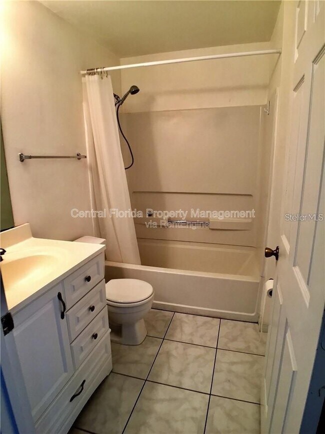Building Photo - 149 Reserve Cir