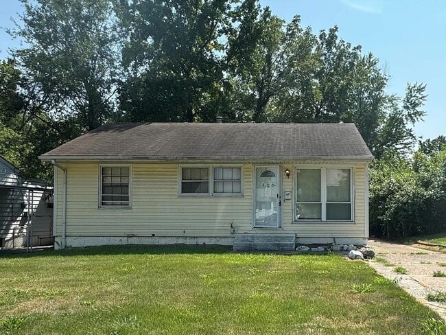 Building Photo - 420 Lanark Rd