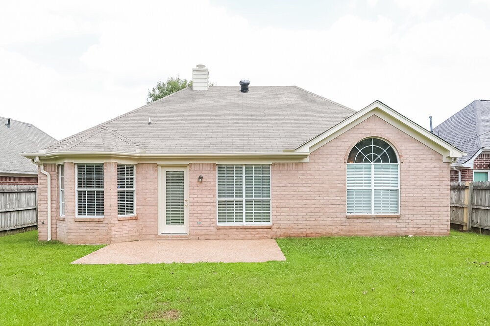 Building Photo - 8607 Brer Fox Cove