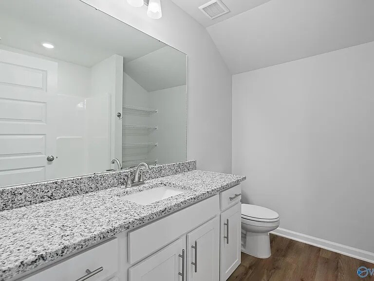 Upstair bathroom - 104 Striker Ln