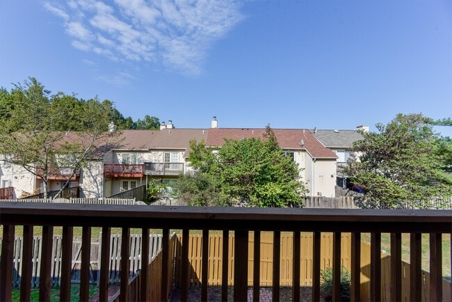 Building Photo - 3279 Westdale Ct