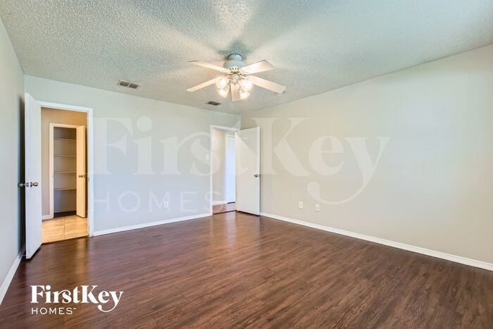 Building Photo - 1395 Stewart Dr