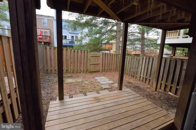 Building Photo - 6605 Briarleigh Way