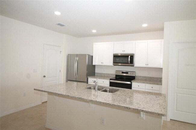 Building Photo - 9488 Black Walnut Dr