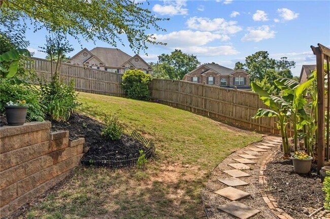 Building Photo - 5230 Hidden Valley Ln