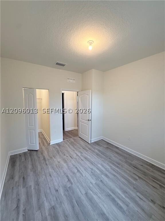 Building Photo - 10055 W Villa Cir