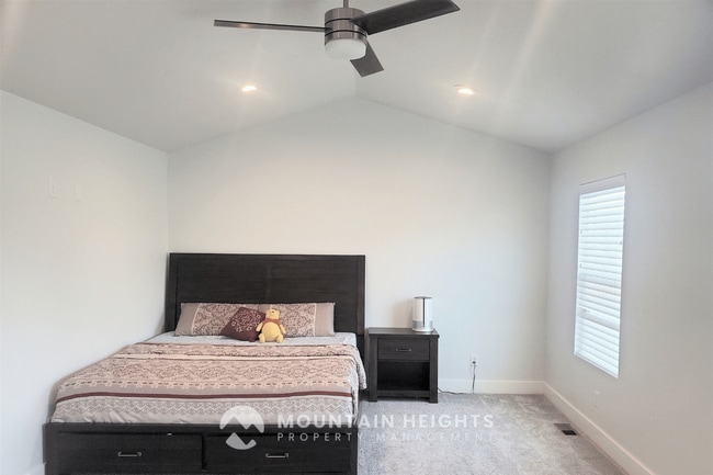 Building Photo - 3861 Spring Brook Ln