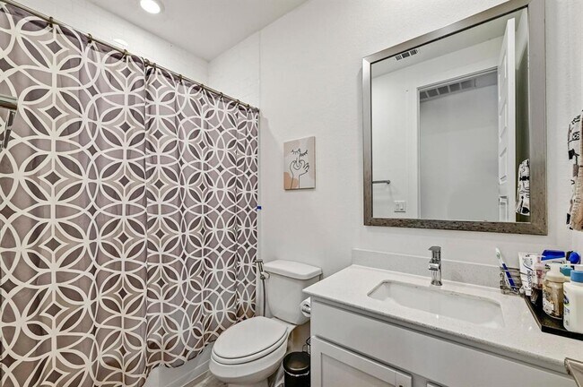 Building Photo - 2037 Wilsons Warbler Dr