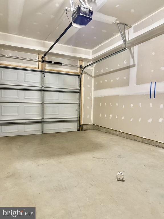 Building Photo - 6666 Ballenger Run Blvd