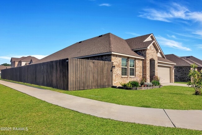 Building Photo - 101 Chestnut Oak Dr