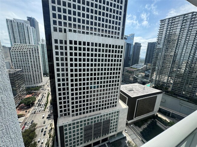 Building Photo - 500 Brickell Ave