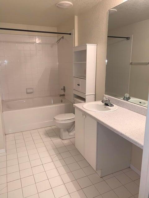 Building Photo - 607 Belmont Pl