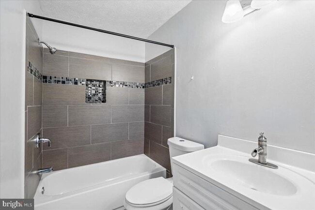 Building Photo - 13909 Lord Fairfax Pl