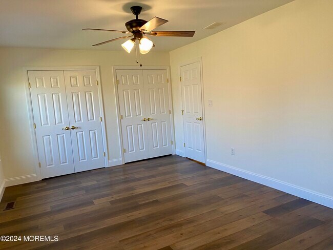 Building Photo - 66 Holly Dr