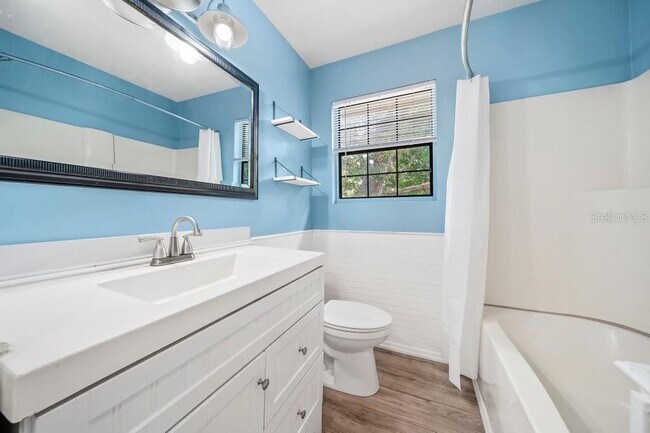 Building Photo - 4103 Holly Hill
