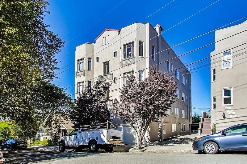 Building Photo - 829 Warfield Ave