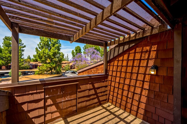 Building Photo - 2742 Pine Creek Cir
