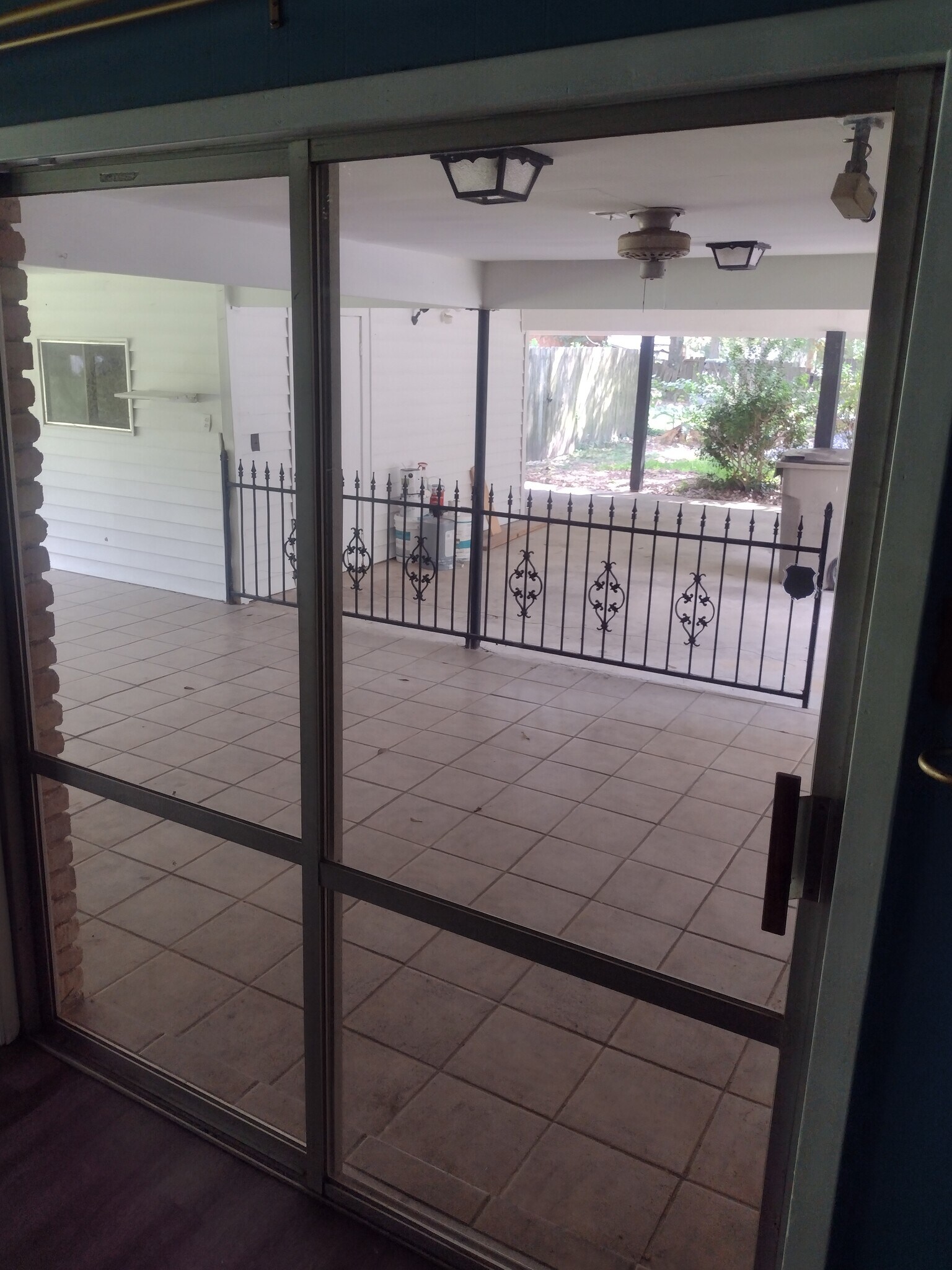Building Photo - 1620 Landry Dr