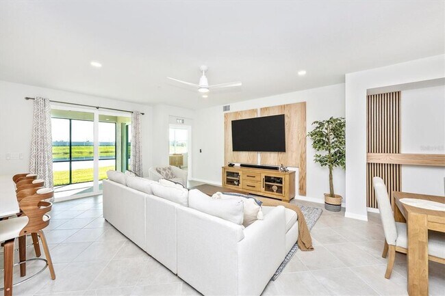 Building Photo - 12640 Radiance Ct