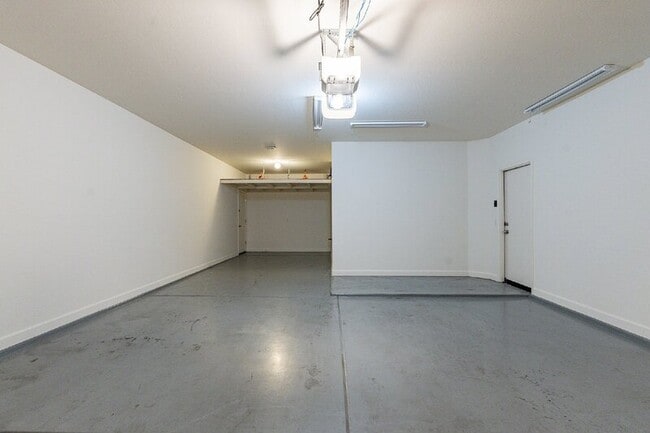 Building Photo - 41391 W Williams Way