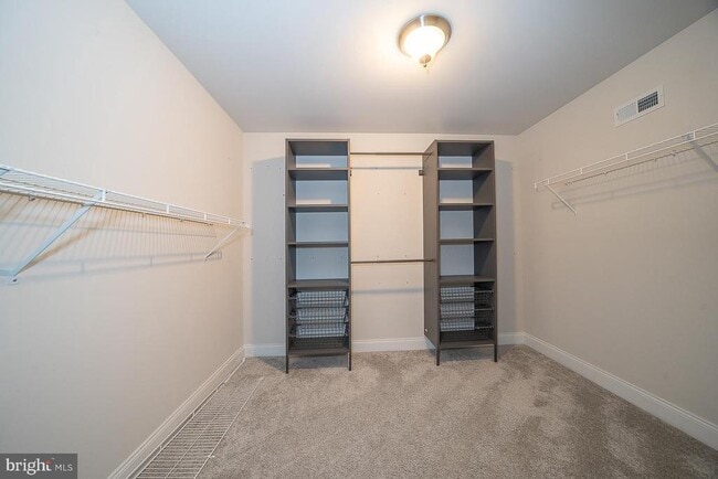 Building Photo - 3701 Parris Blvd