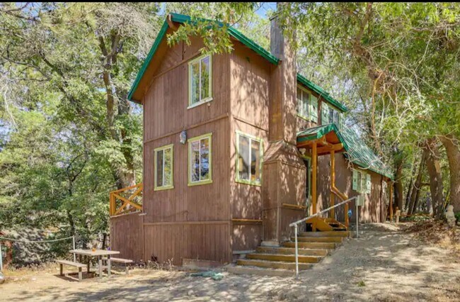 Primary Photo - Lovely Home: 2BR+Bonus at Cul-De-Sac in Gr...