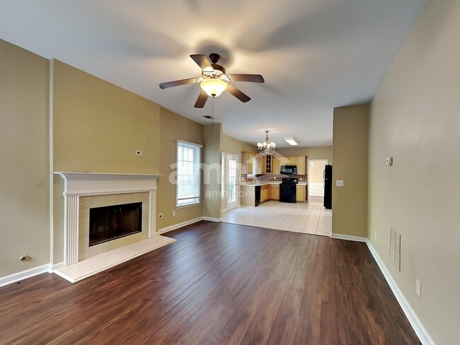 Building Photo - 1701 Hillside Bend Xing