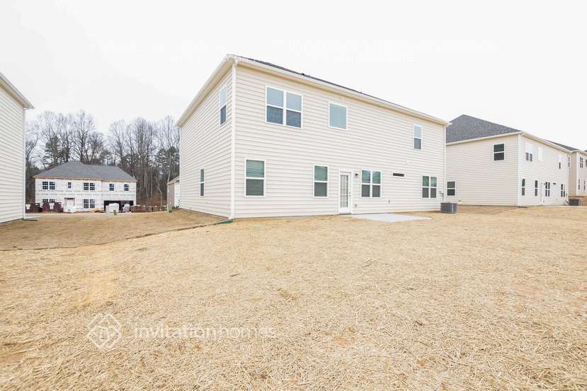 Building Photo - 131 Sassafras Rd