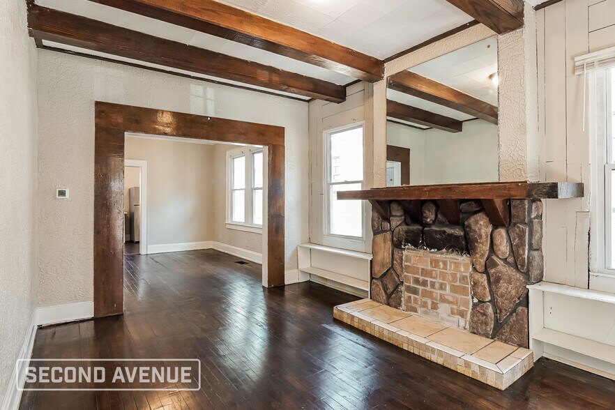 Building Photo - 518 Oak Pl