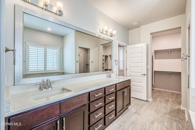 Building Photo - 12616 Brixton Ave